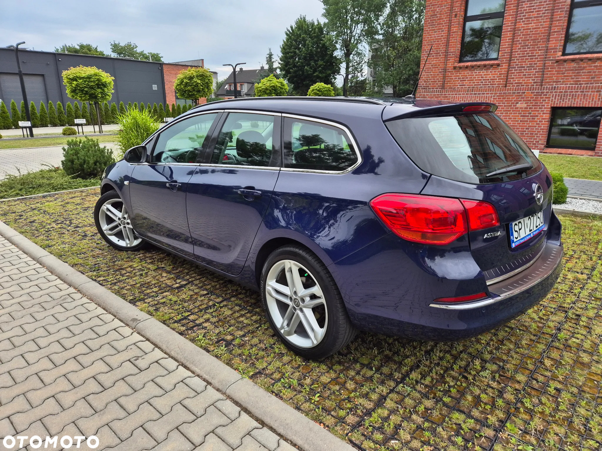 Opel Astra 1.6 Sports Tourer Style - 4
