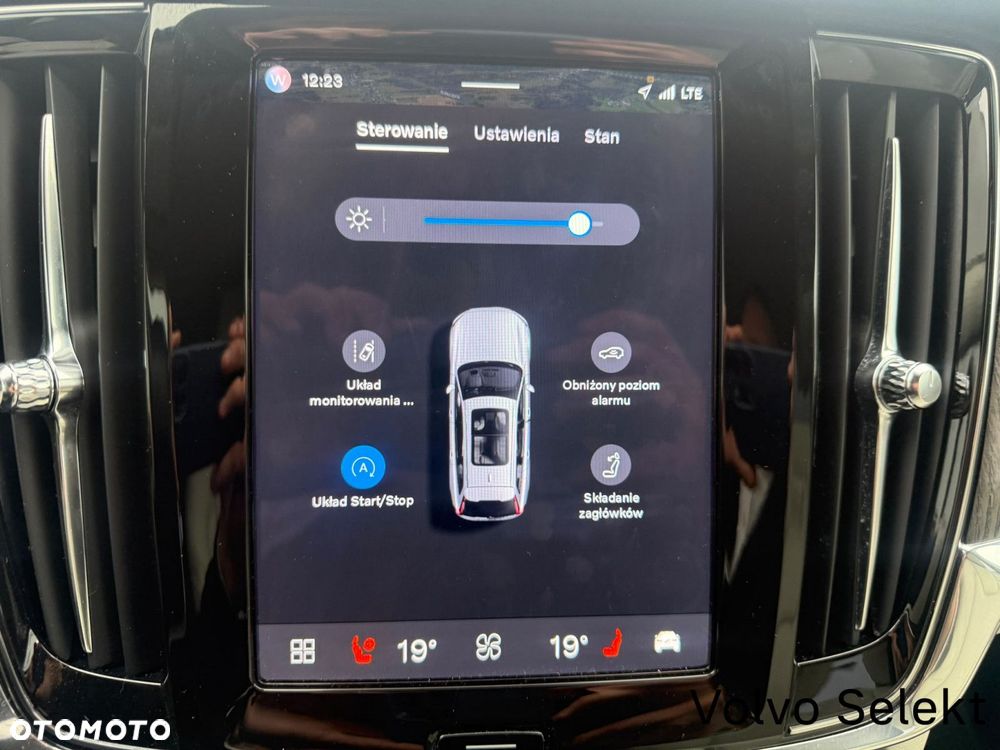 Volvo V90 Cross Country - 15
