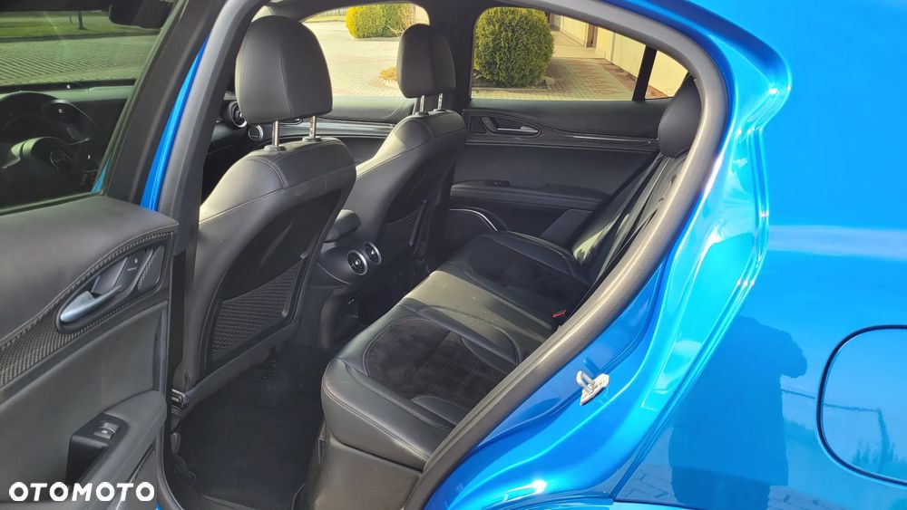 Alfa Romeo Stelvio V6 2.9 Bi-Turbo AT8-Q4 Quadrifoglio - 13