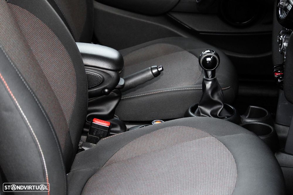 MINI 5 Portas One - 21