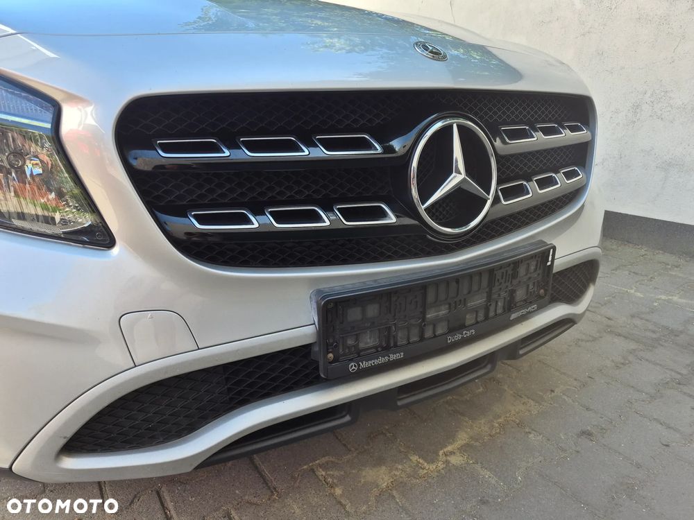 Mercedes-Benz GLA 180 Style - 10