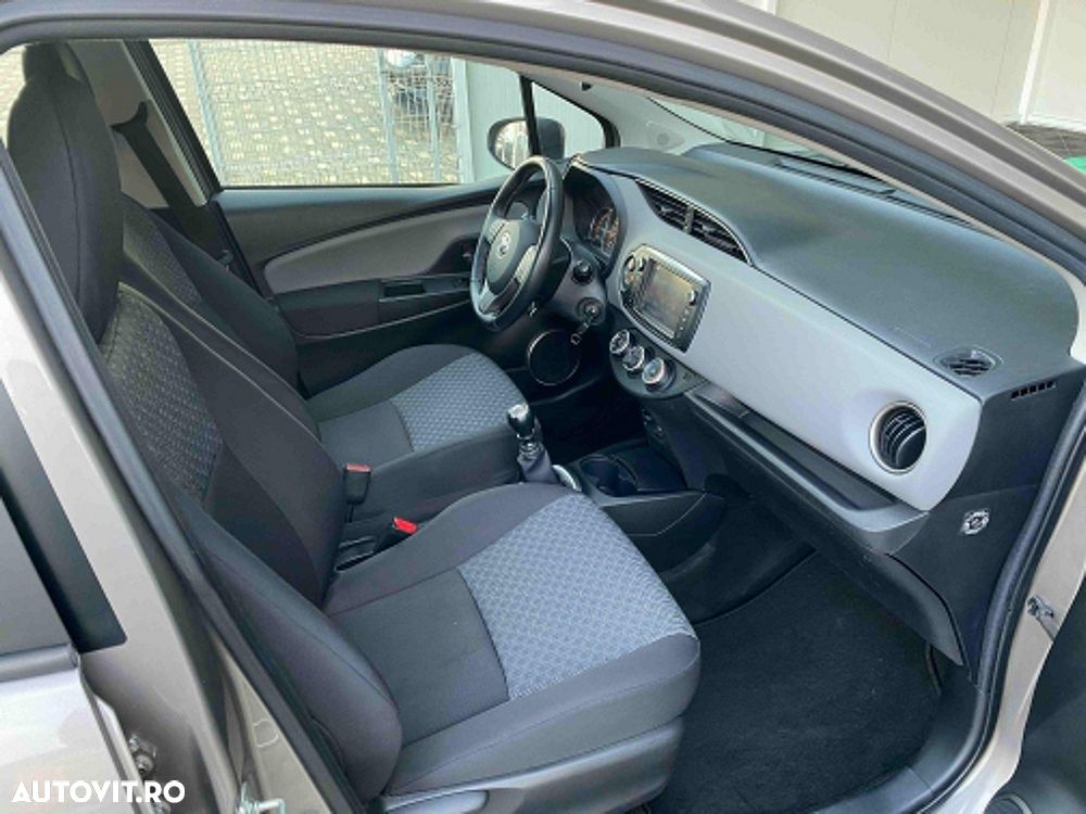 Toyota Yaris 1.3 Terra Plus - 16