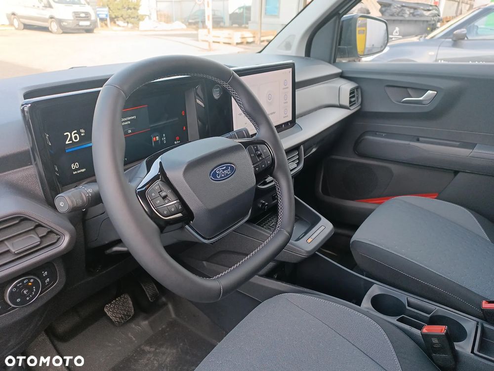 Ford Transit Courier - 9