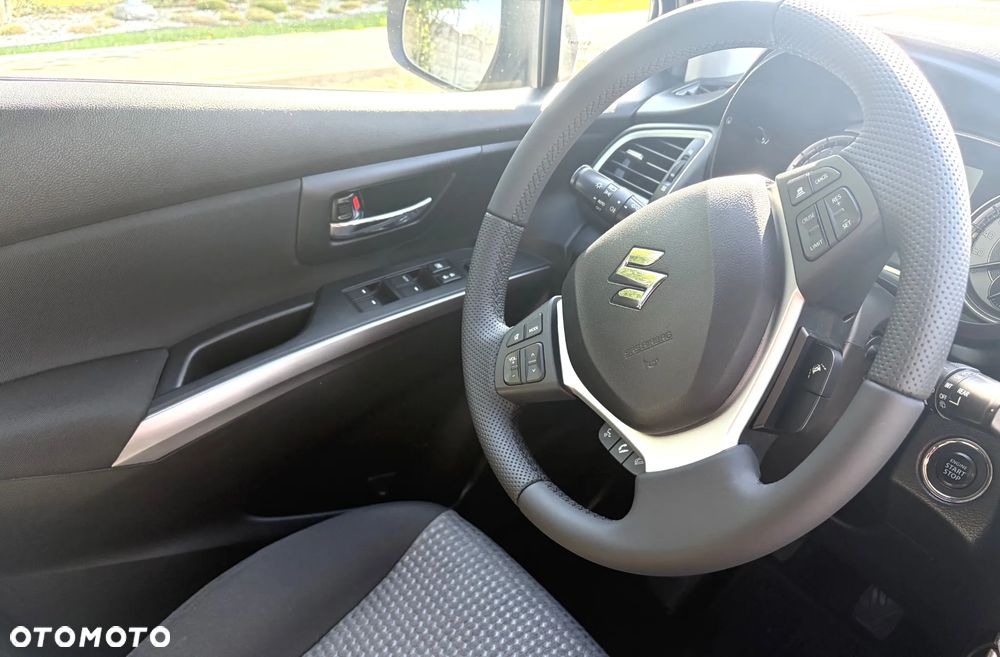 Suzuki S-Cross 1.4 SHVS Premium 4WD - 9