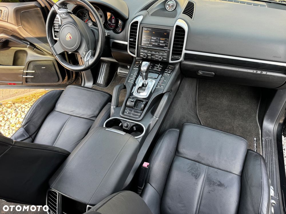Porsche Cayenne Platinum Edition - 14
