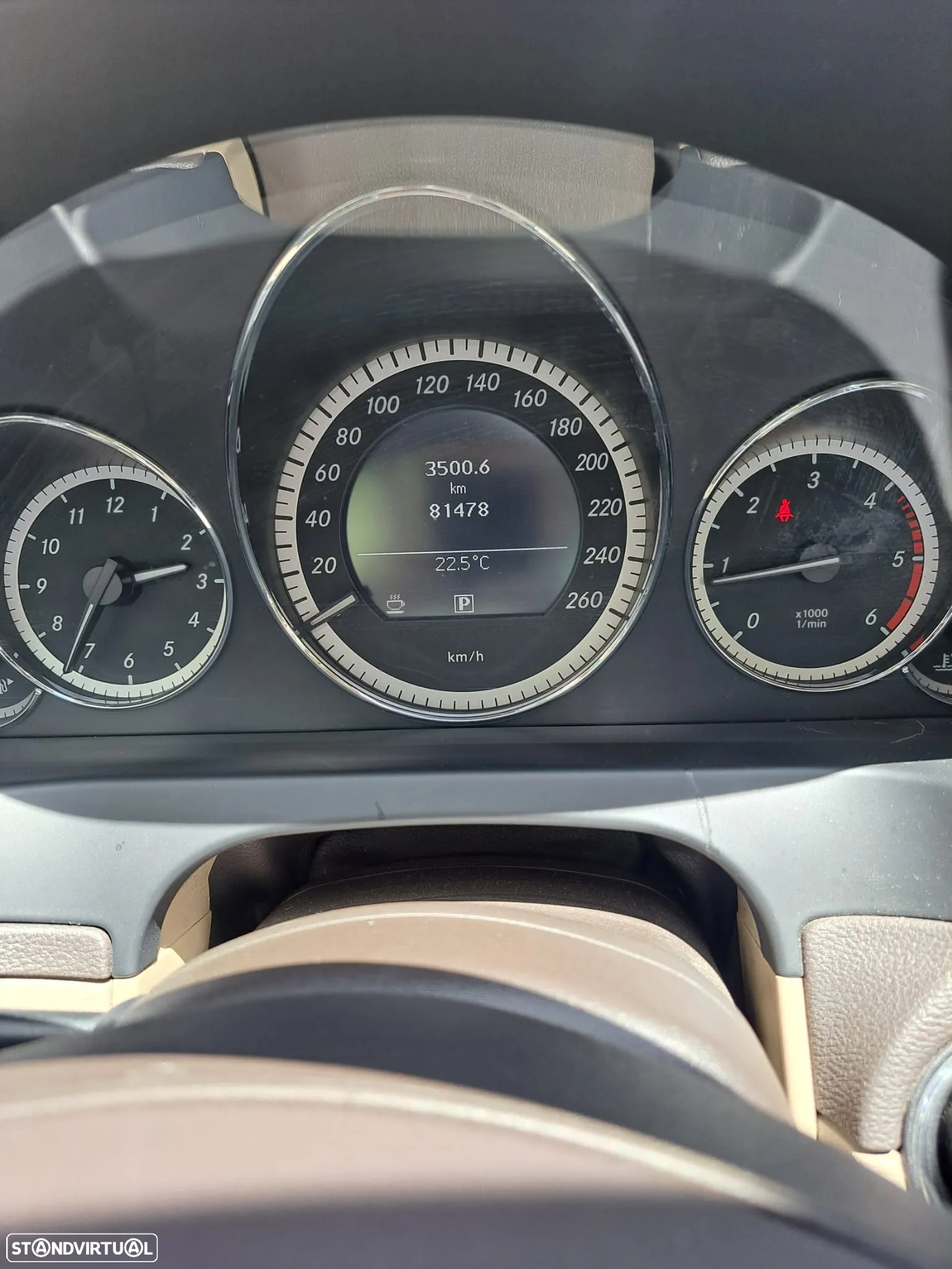 Mercedes-Benz E 220 - 23