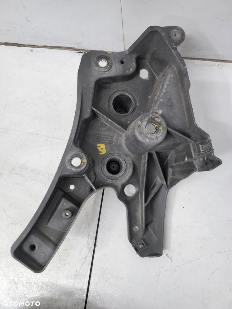 WSPORNIK MOCOWANIE UCHWYT BŁOTNIKA PRAWY PRZÓD VOLVO XC60 II 2 - 5