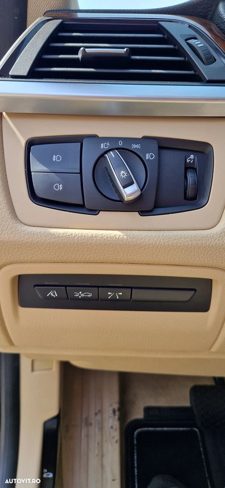 BMW Seria 3 335i Sport-Aut. Luxury Line - 24