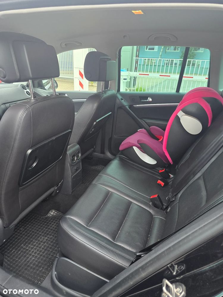 Volkswagen Tiguan 2.0 TDI DPF 4Motion BlueMotion Technology DSG Lounge Sport & Style - 10