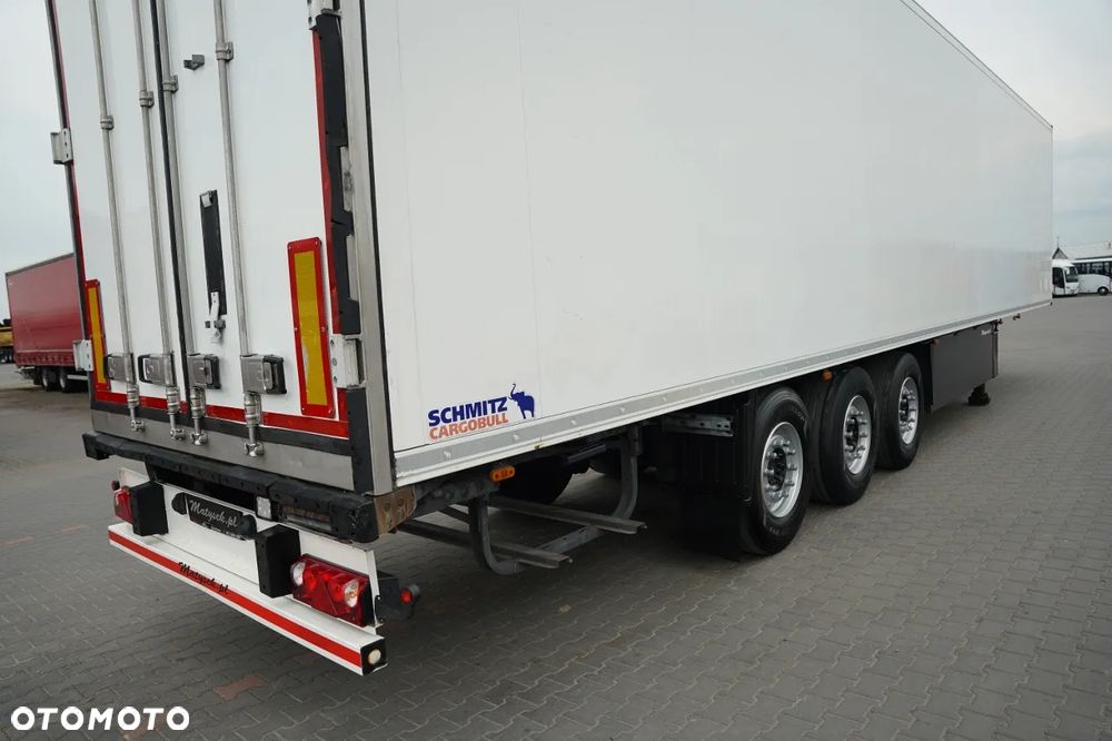 Schmitz Cargobull CHŁODNIA / THERMO KING SLX 200 / HAKÓWKA  / KOSZ NA PALETY / - 13