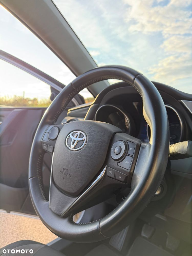 Toyota Auris 1.6 Classic Plus - 28