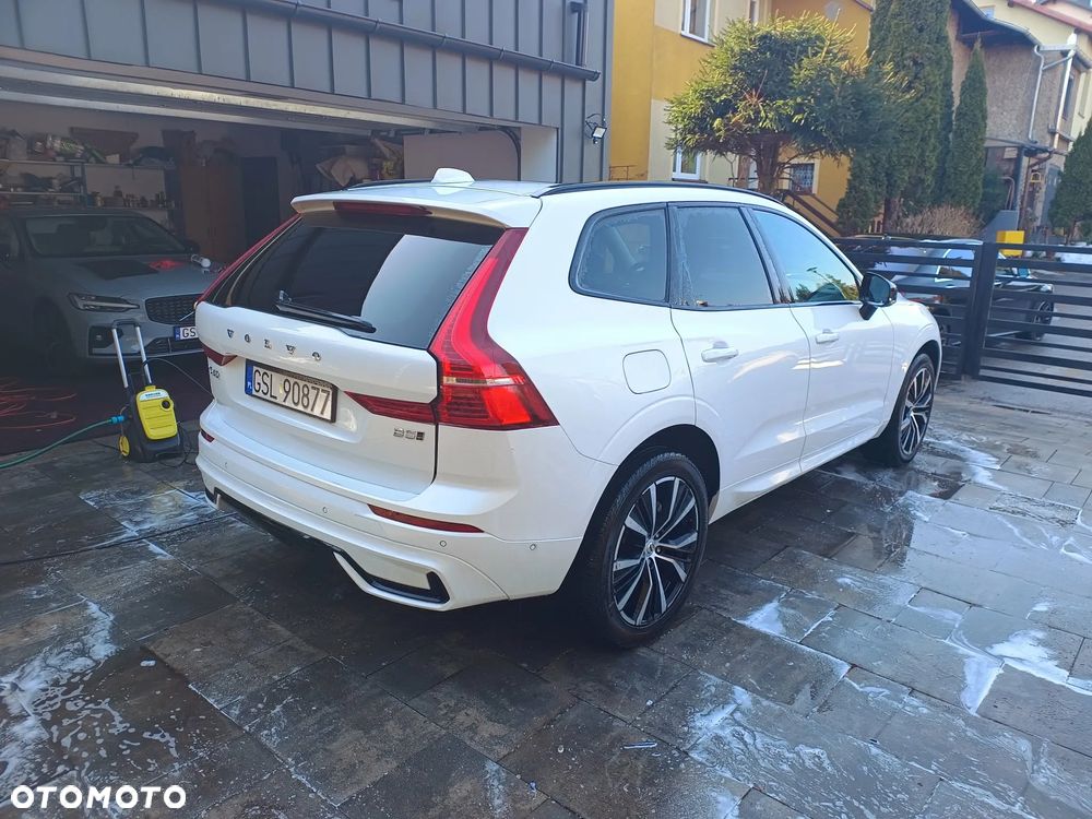Volvo XC 60 B5 B AWD Plus Dark - 2