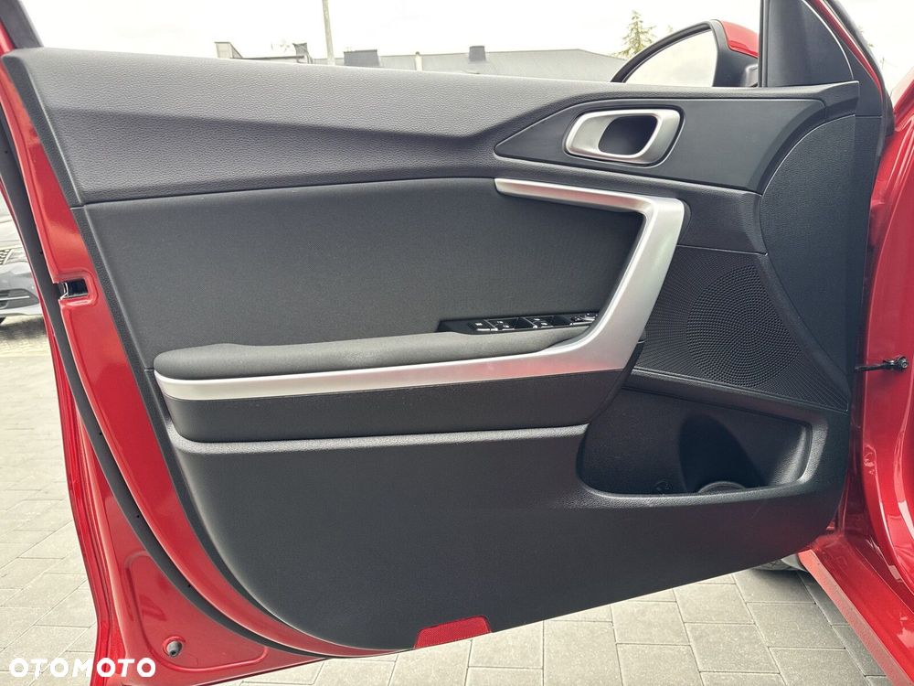 Kia Ceed 1.5 T-GDI M DCT - 12