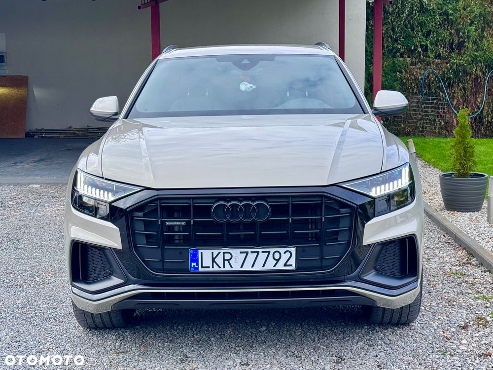 Audi Q8 - 6