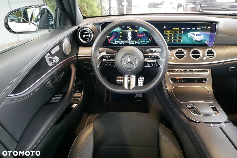 Mercedes-Benz Klasa E 220 d 4Matic 9G-TRONIC AMG Line - 16