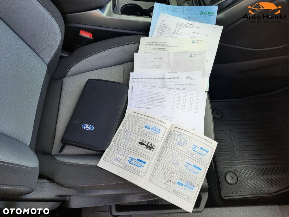 Ford Kuga 1.5 EcoBoost 2x4 Titanium - 6