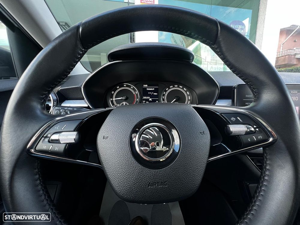 Skoda Fabia 1.0 MPI First Edition - 43