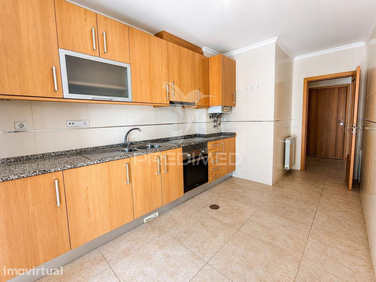 Apartamento T2 com Terraço Privativo de 166 m² | Praia da Barra - Grande imagem: 2/11