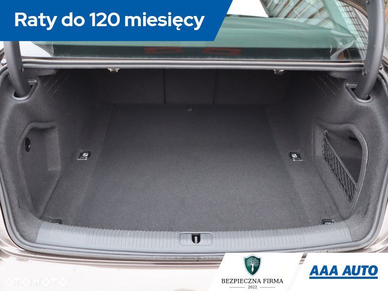 Audi A4 Limousine - 16