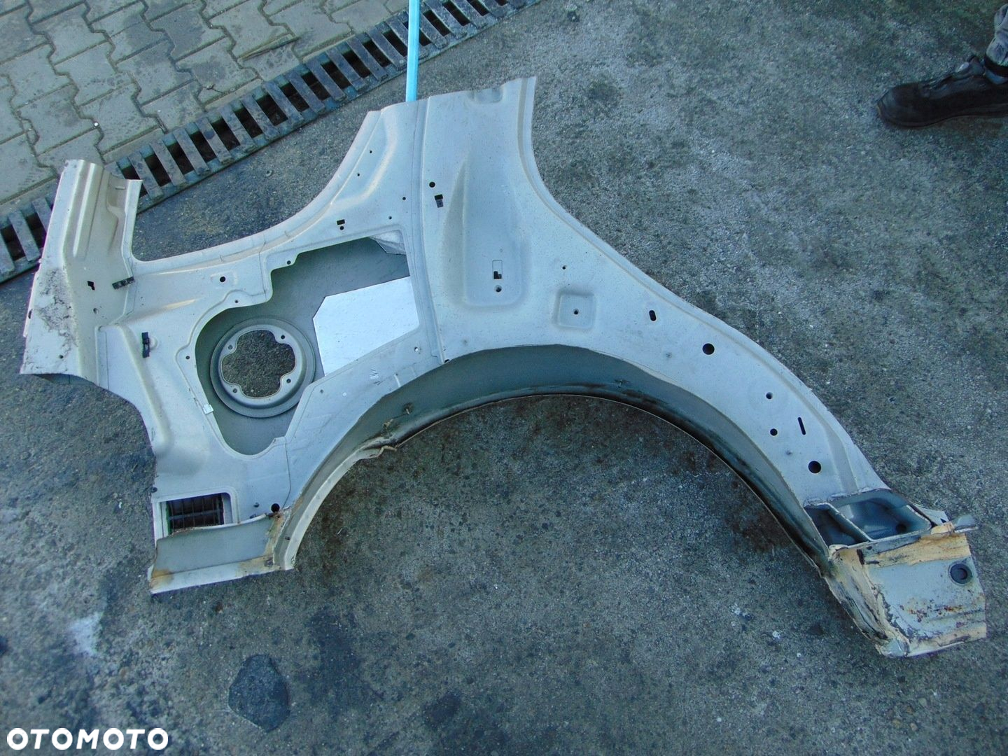 MERCEDES ML 270 W163 BŁOTNIK ĆWIARTKA LEWA TYŁ TYLNA 693U - 5