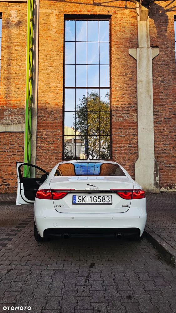 Jaguar XF 2.0 T Prestige - 20