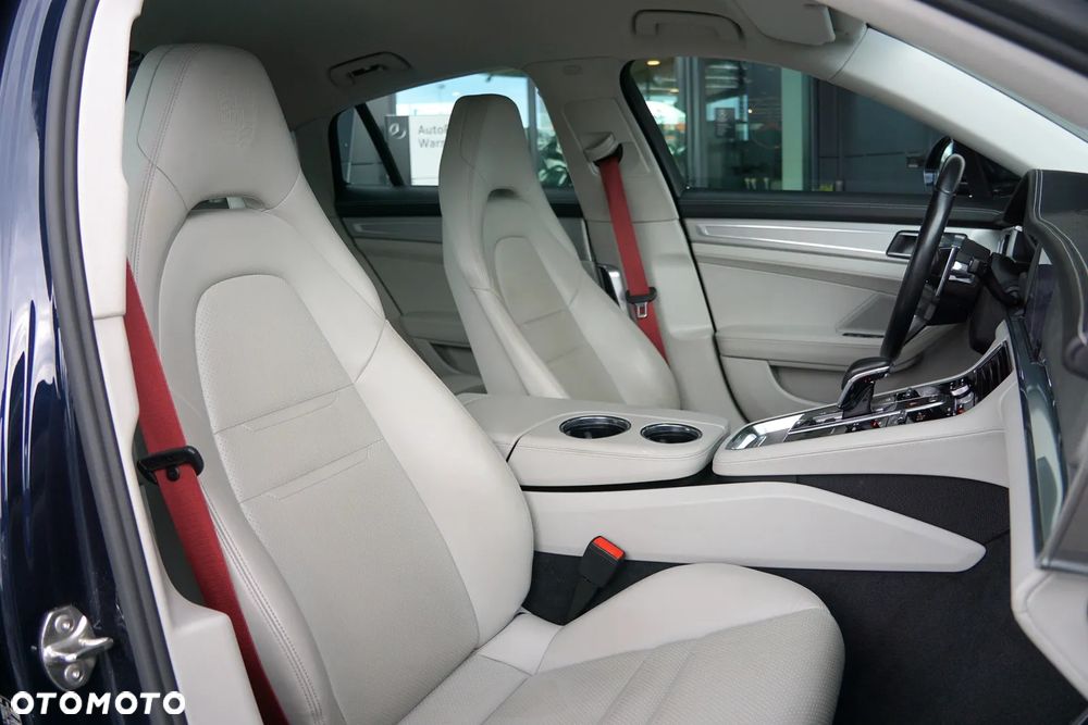 Porsche Panamera 4 - 21