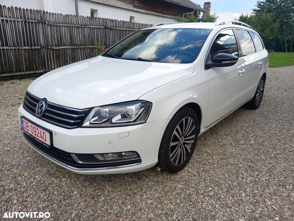 VOLKSWAGEN Passat