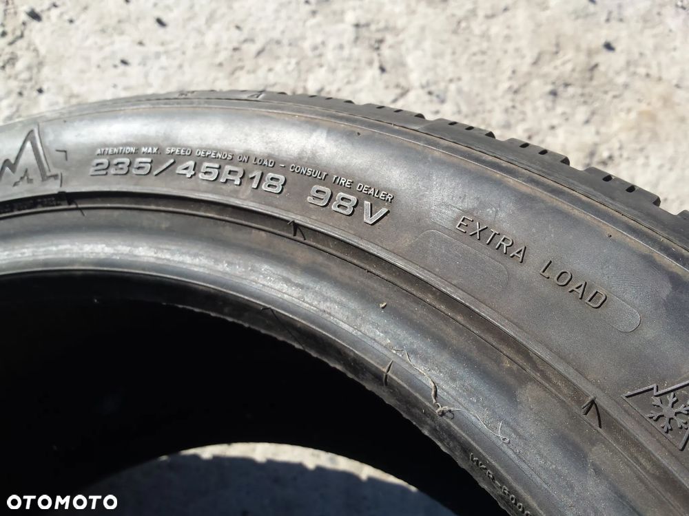 18” - GOOD YEAR - 235/45 r18 cali - Ultra Grip ZIMOWE Opony 245/45 - stan BDB - GWARANCJA !  + Możliwy MONTAŻ !! - 2021 rok - 3