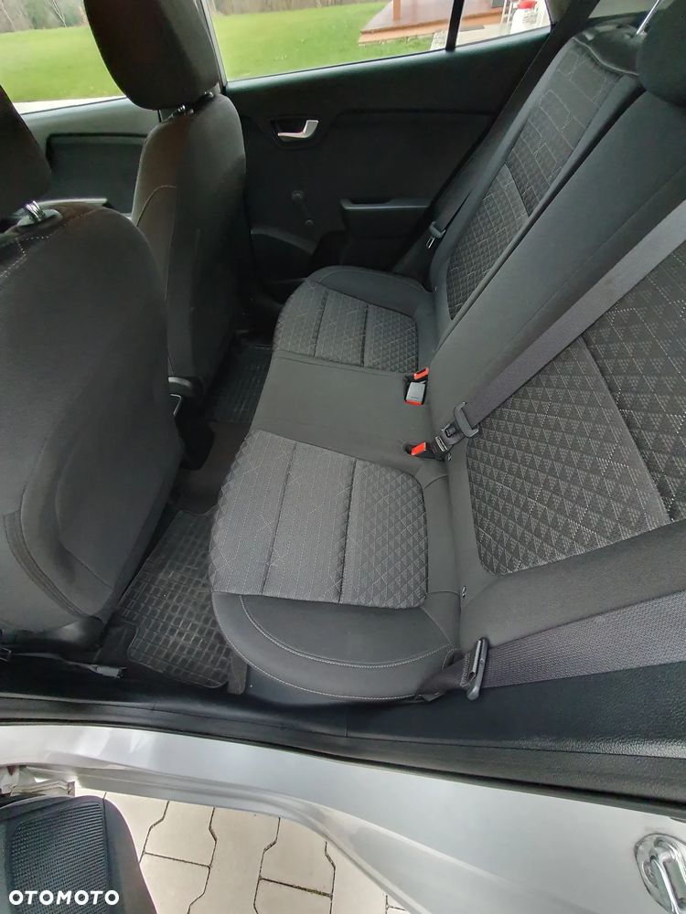 Kia Rio 1.2 L Business Line - 7