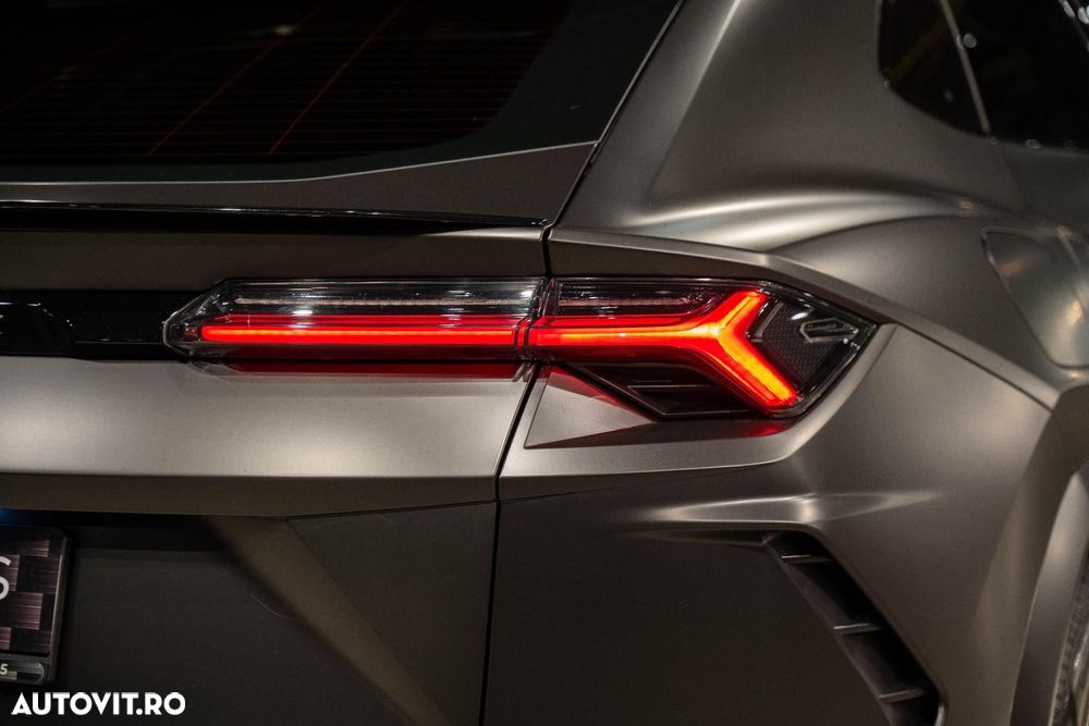 Lamborghini URUS - 16