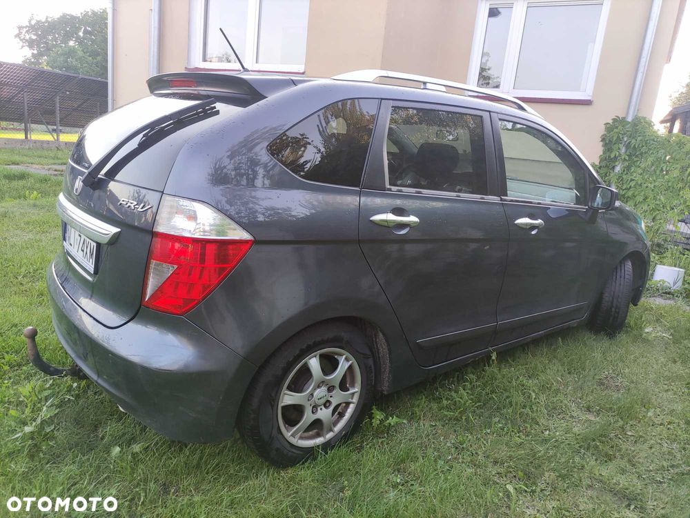 Honda FR-V - 3