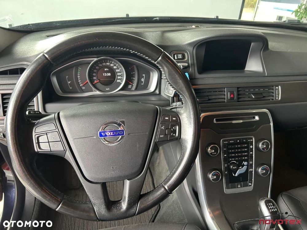 Volvo V70 D3 Momentum - 10