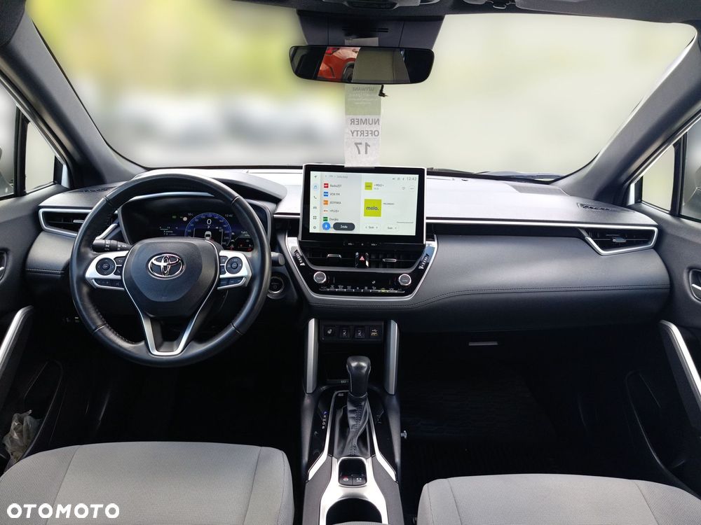Toyota Corolla Cross - 11