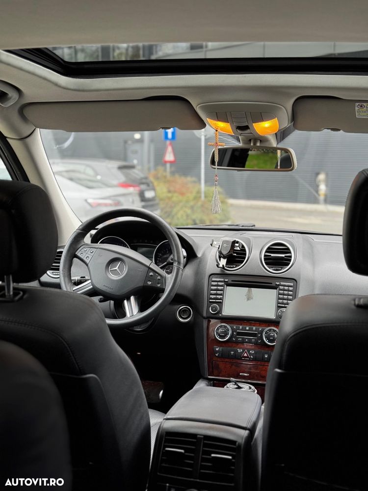 Mercedes-Benz ML - 25