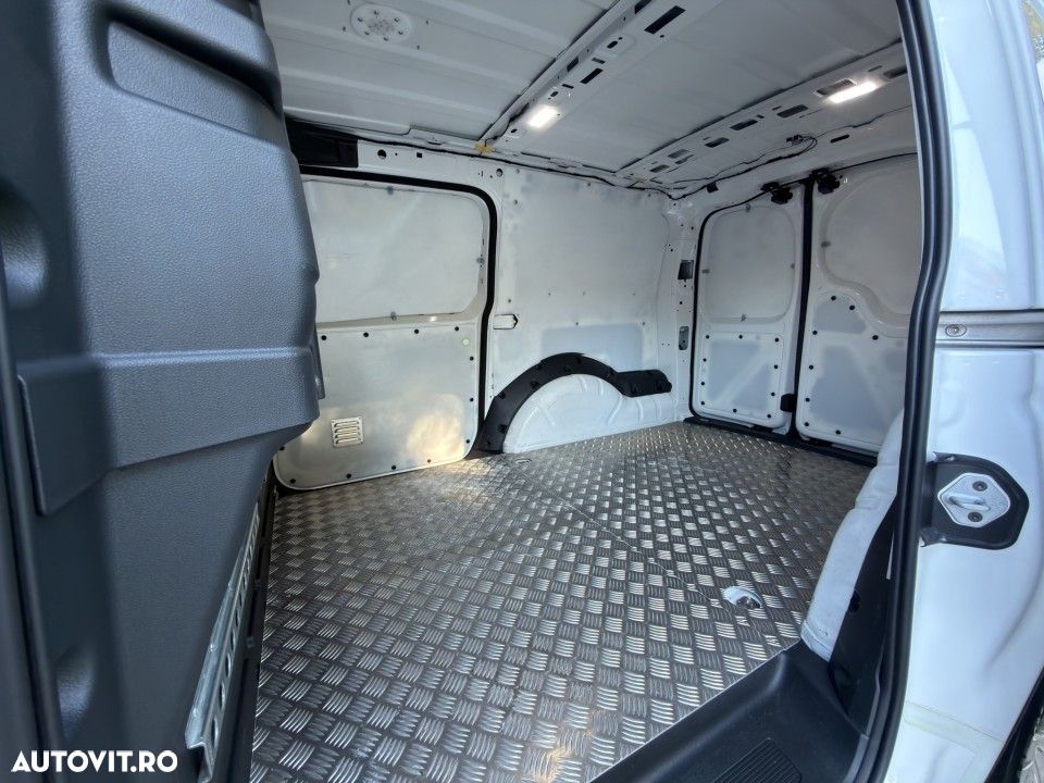Volkswagen Caddy Maxi 2.0 TDI 75 kW - 21