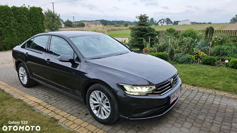 Volkswagen Passat - 14