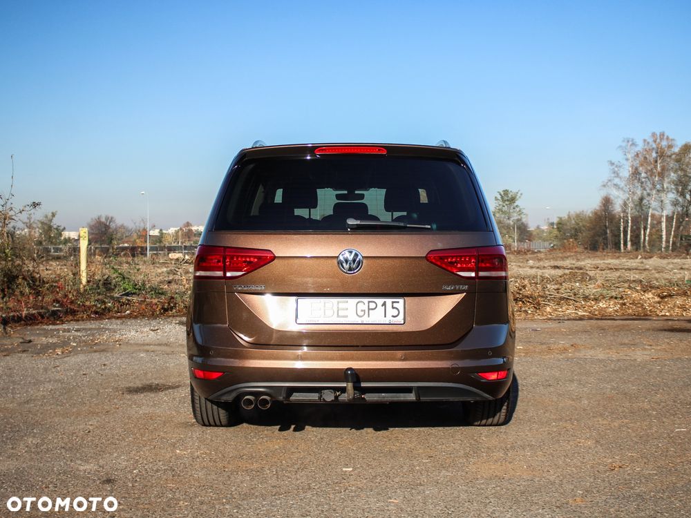Volkswagen Touran 2.0 TDI BMT Highline - 21