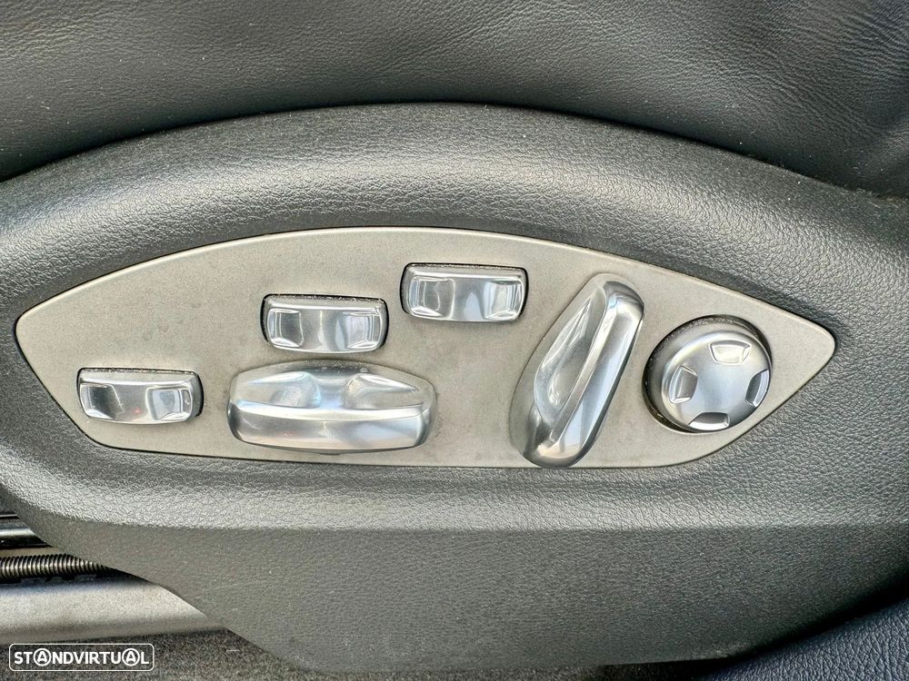 Porsche Cayenne Turbo - 17