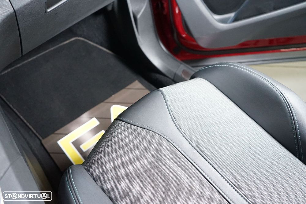 Peugeot 3008 1.2 PureTech GT EAT8 - 43