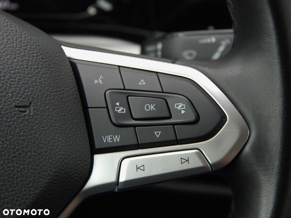 Volkswagen Golf 1.5 TSI EVO Life - 32