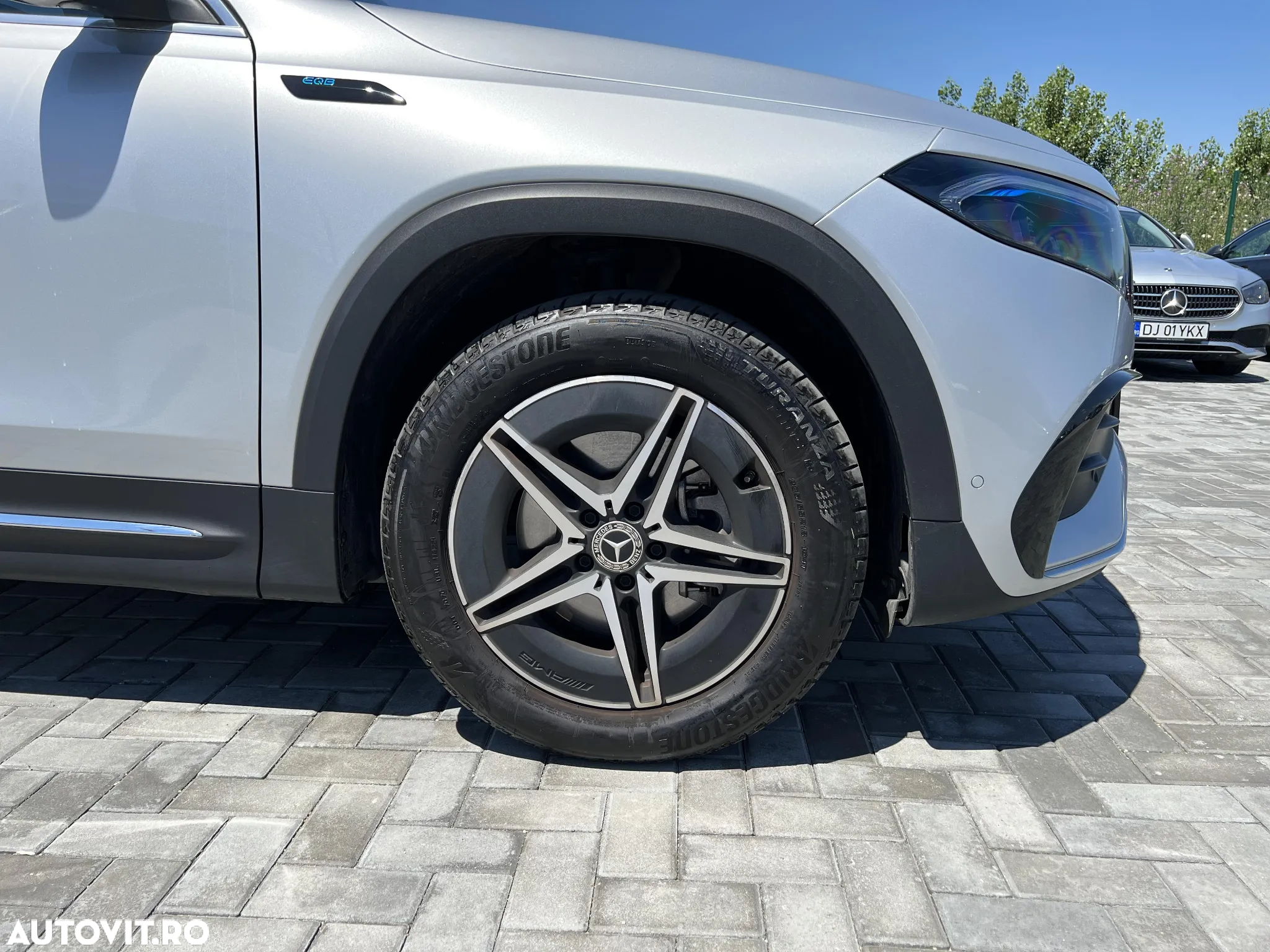 Mercedes-Benz EQB 300 4MATIC - 16