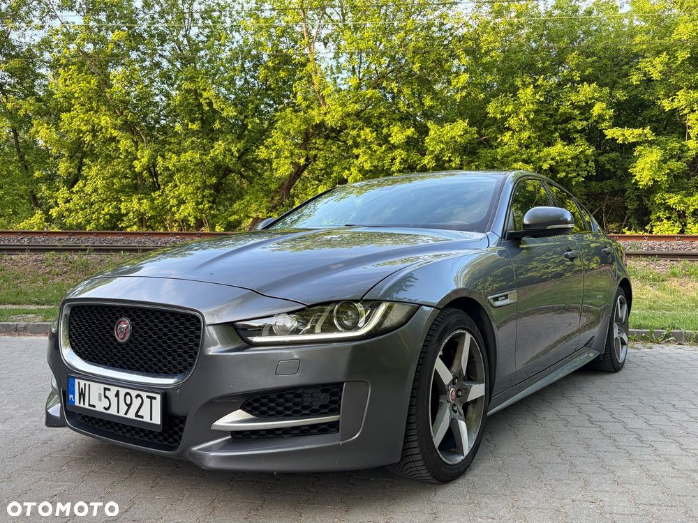 Jaguar XE 2.0 T R-Sport - 1