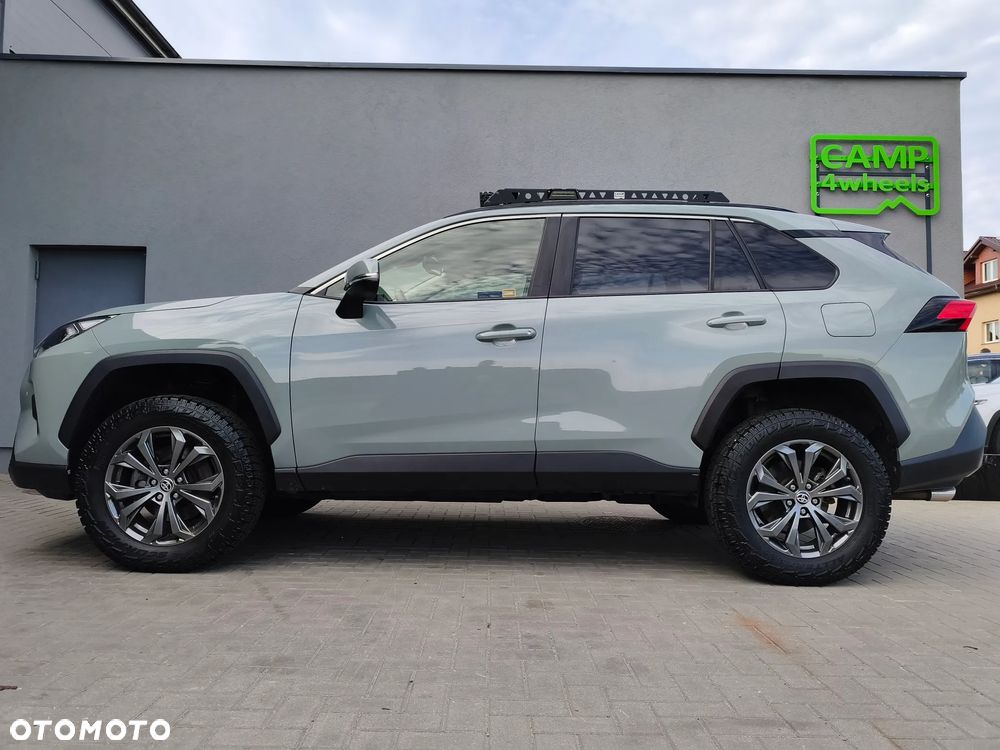 Toyota RAV4 - 1