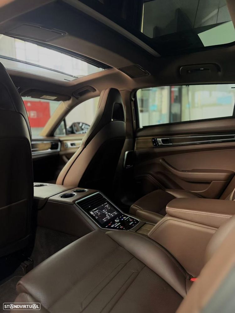 Porsche Panamera 4 E-Hybrid Platinum Edition - 19