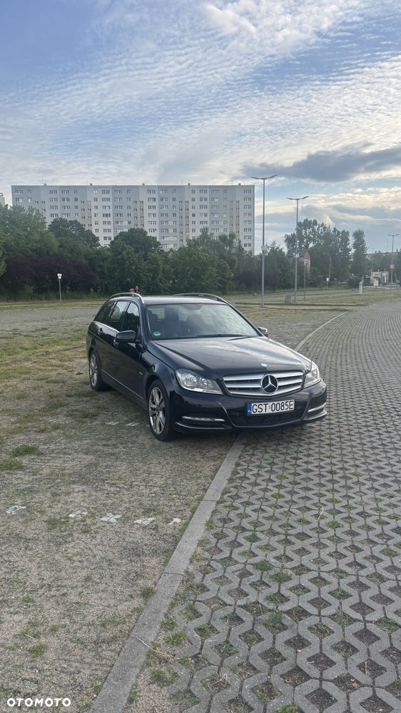 Mercedes-Benz Klasa C 220 CDI BlueEff Avantgarde - 1