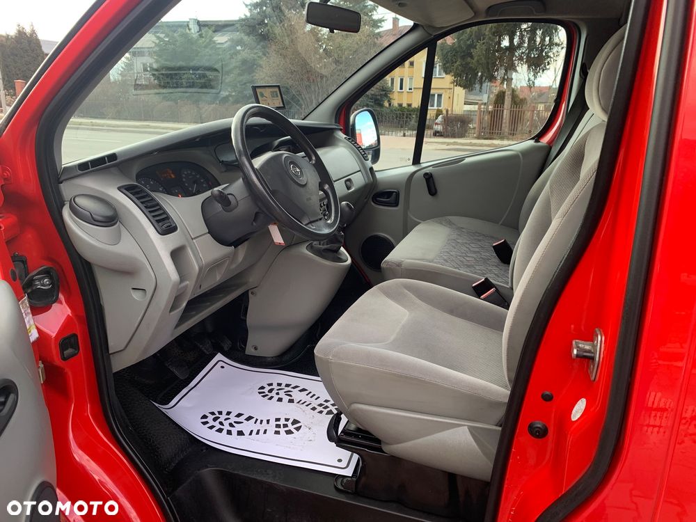 Opel VIVARO - 23