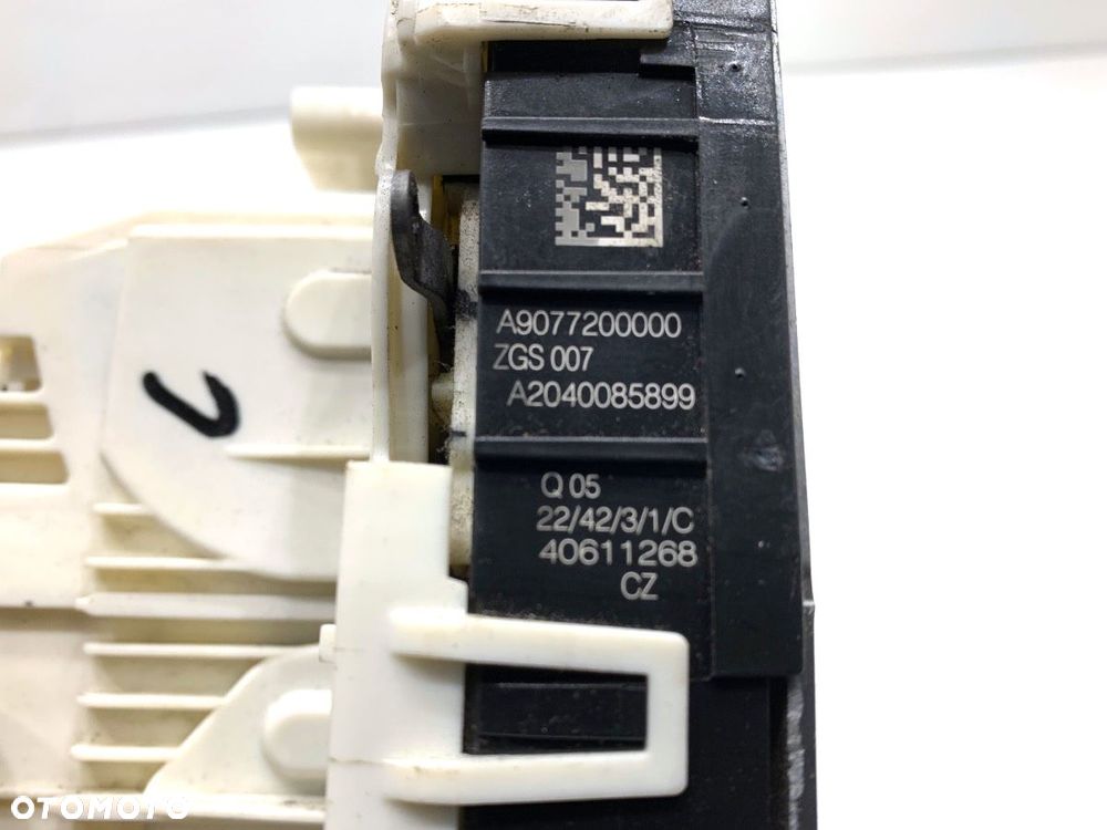 ZAMEK DRZWI LEWY PRZÓD  MERCEDES-BENZ SPRINTER 3,5-t Tourer Bus (B907) 2018 - 2022 317 CDI - 6