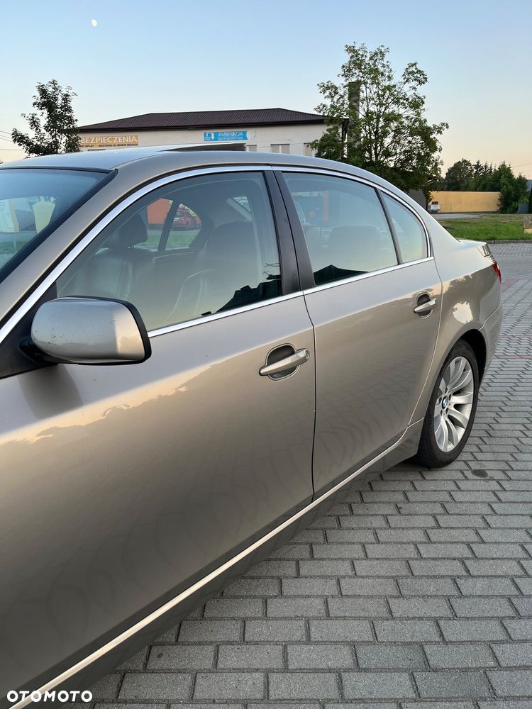 BMW Seria 5 525d - 6