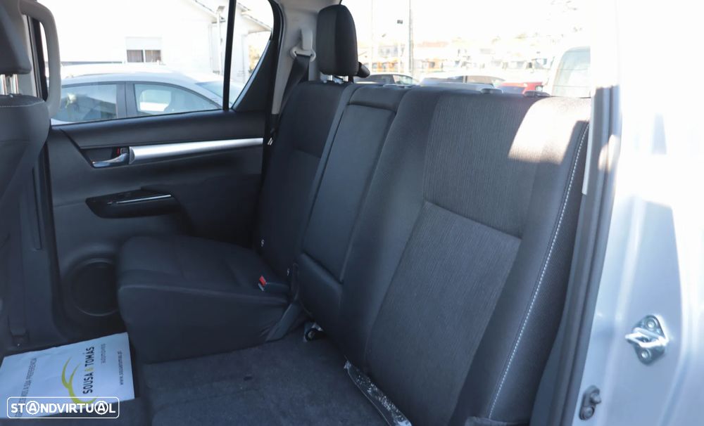 Toyota Hilux 2.4 D-4D 4WD CD CH Aut. - 15