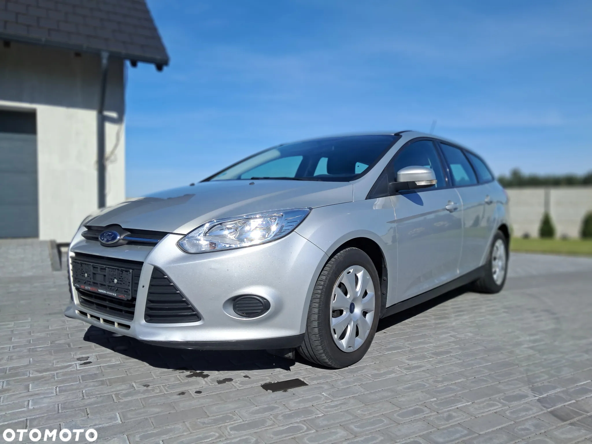 Ford Focus Turnier 1.0 EcoBoost Start-Stopp-System Ambiente - 4